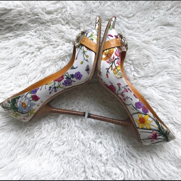 Gucci Floral Open Toe Heels - Picture 2 of 3